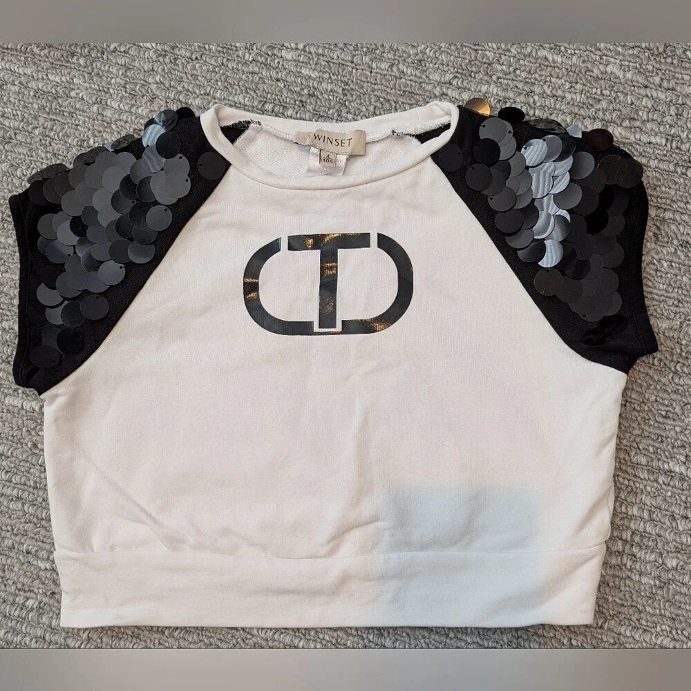 Twins-Set Oval T Girls (Size 4/104) Matching Sequins Top and Shorts
